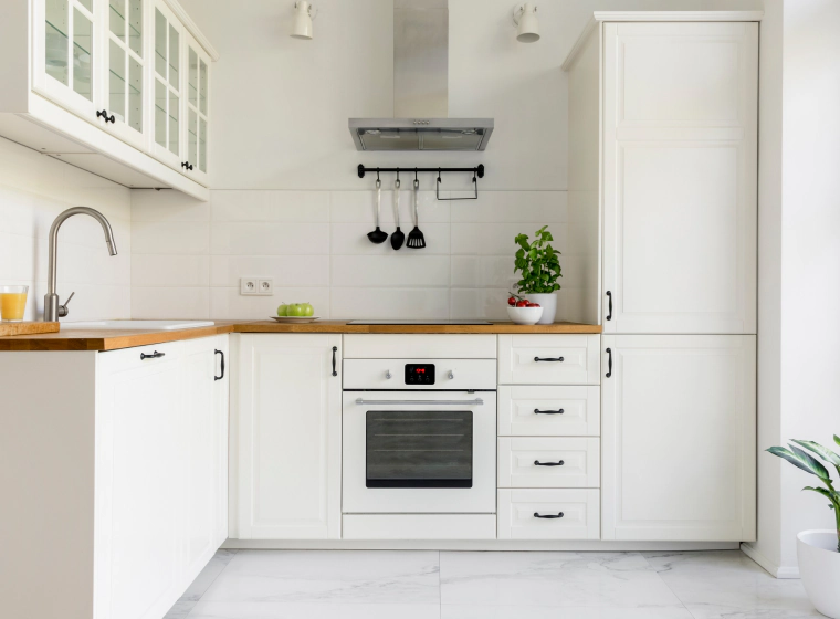 simple white kitchen